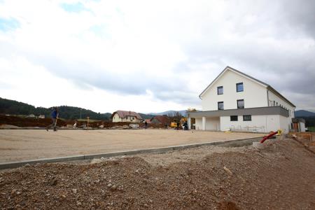 GRADBIŠČE CENTRA ZAŠČITE IN REŠEVANJA RAKEK 02 FOTO LJUBO VUKELIČ